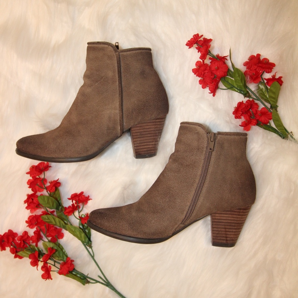 Beige Zip-up Booties